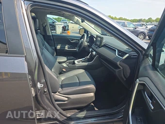 2022 Toyota RAV4 XLE Premium - miniatura 8
