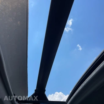 2022 Toyota RAV4 XLE Premium - miniatura 17