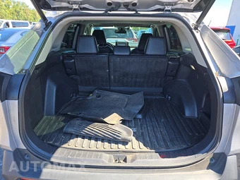 2022 Toyota RAV4 XLE Premium – miniatura 16