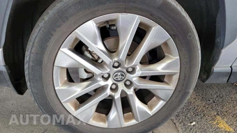 2022 Toyota RAV4 XLE Premium – miniatura 25