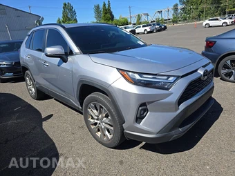 2022 Toyota RAV4 XLE Premium – miniatura 3