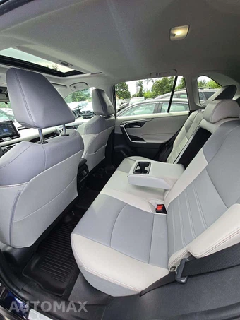 2022 Toyota RAV4 XLE Premium - miniatura 13