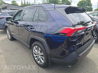 2022 Toyota RAV4 XLE Premium - miniatura 2