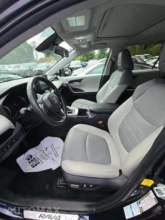 2022 Toyota RAV4 XLE Premium - miniatura 6