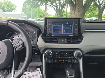 2022 Toyota RAV4 XLE Premium – miniatura 10