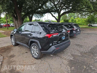 2022 Toyota RAV4 XLE Premium – miniatura 2