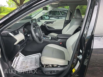 2022 Toyota RAV4 XLE Premium – miniatura 6