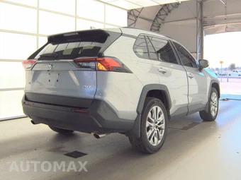 2022 Toyota RAV4 XLE Premium - miniatura 4