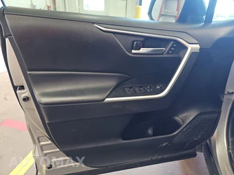 2022 Toyota RAV4 XLE Premium - miniatura 9