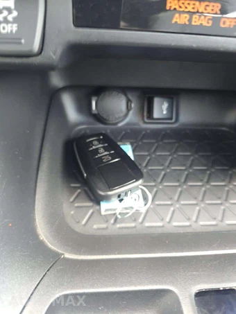 2022 Toyota RAV4 XLE Premium - miniatura 8