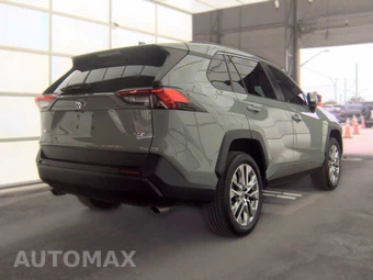 2022 Toyota RAV4 XLE Premium - miniatura 4