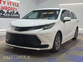 2022 Toyota Sienna LE 8-Passenger 120.5" WB