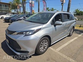 2022 Toyota Sienna LE 8-Passenger 120.5" WB