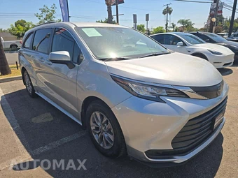 2022 Toyota Sienna LE 8-Passenger 120.5" WB - miniatura 4