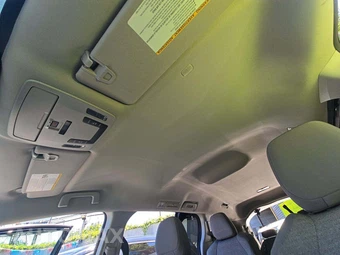 2022 Toyota Sienna LE 8-Passenger 120.5" WB - miniatura 11