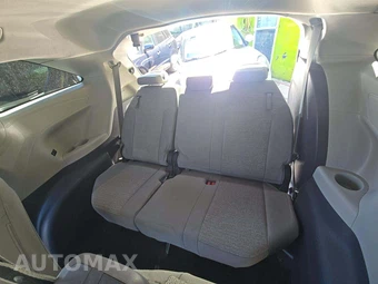 2022 Toyota Sienna LE 8-Passenger 120.5" WB - miniatura 14