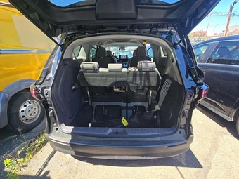 2022 Toyota Sienna LE 8-Passenger 120.5" WB - miniatura 15