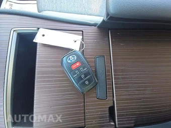 2022 Toyota Sienna LE 8-Passenger 120.5" WB - miniatura 8