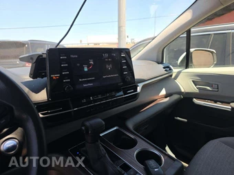 2022 Toyota Sienna LE 8-Passenger 120.5" WB - miniatura 10