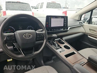 2022 Toyota Sienna LE 8-Passenger 120.5" WB - miniatura 11