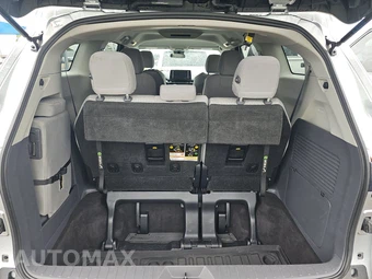 2022 Toyota Sienna LE 8-Passenger 120.5" WB - miniatura 17