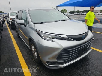 2022 Toyota Sienna LE 8-Passenger 120.5" WB - miniatura 3