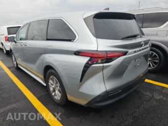 2022 Toyota Sienna LE 8-Passenger 120.5" WB - miniatura 6