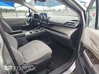 2022 Toyota Sienna LE 8-Passenger 120.5" WB - miniatura 8