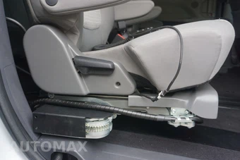 2022 Toyota Sienna LE 8-Passenger 120.5" WB - miniatura 11