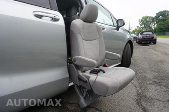2022 Toyota Sienna LE 8-Passenger 120.5" WB - miniatura 4