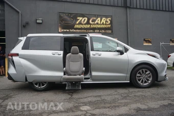 2022 Toyota Sienna LE 8-Passenger 120.5" WB - miniatura 6