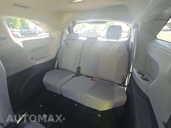 2022 Toyota Sienna LE 8-Passenger 120.5" WB - miniatura 11