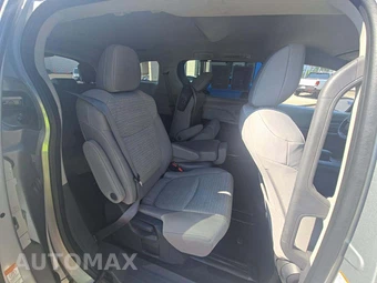 2022 Toyota Sienna LE 8-Passenger 120.5" WB - miniatura 14