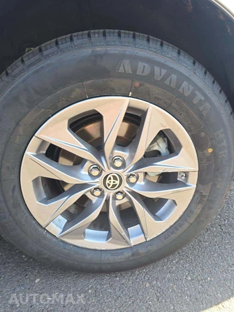 2022 Toyota Sienna LE 8-Passenger 120.5" WB - miniatura 21
