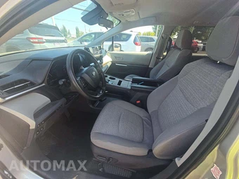 2022 Toyota Sienna LE 8-Passenger 120.5" WB - miniatura 3