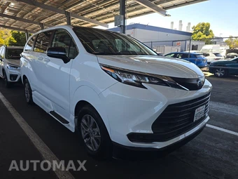 2022 Toyota Sienna LE 8-Passenger 120.5" WB - miniatura 3
