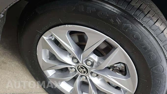 2022 Toyota Sienna LE 8-Passenger 120.5" WB - miniatura 35