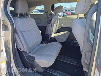 2022 Toyota Sienna LE 8-Passenger 120.5" WB - miniatura 18