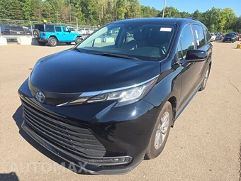 2022 Toyota Sienna Limited 7-Passenger