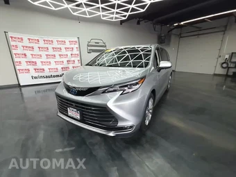 2022 Toyota Sienna Platinum 7-Passenger 120.5" WB