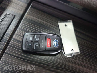 2022 Toyota Sienna Platinum 7-Passenger 120.5" WB - miniatura 5