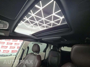 2022 Toyota Sienna Platinum 7-Passenger 120.5" WB - miniatura 8