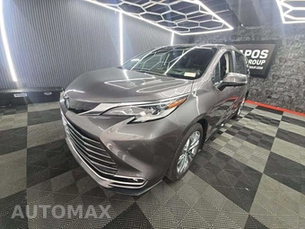 2022 Toyota Sienna Platinum 7-Passenger 120.5" WB