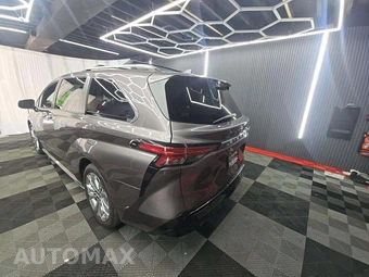 2022 Toyota Sienna Platinum 7-Passenger 120.5" WB - miniatura 2