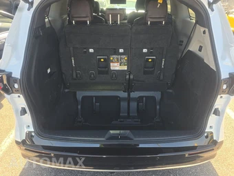 2022 Toyota Sienna Platinum 7-Passenger 120.5" WB - miniatura 17