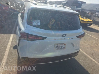 2022 Toyota Sienna Platinum 7-Passenger 120.5" WB - miniatura 5