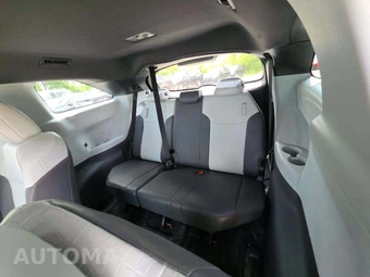 2022 Toyota Sienna XLE 7-Passenger 120.5" WB - miniatura 11