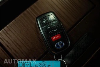 2022 Toyota Sienna XLE 7-Passenger 120.5" WB - miniatura 24
