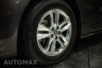2022 Toyota Sienna XLE 7-Passenger 120.5" WB - miniatura 3