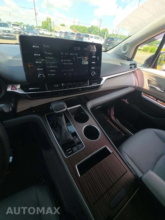 2022 Toyota Sienna XLE 7-Passenger 120.5" WB - miniatura 7